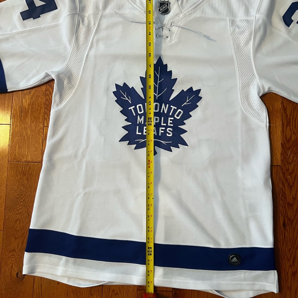 White Matthews Maple Leafs Jersey - Picture 9 of 10